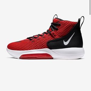 Mens Nike basketball shoe Zoom Rize. NWT!